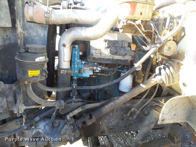 image for item DB1888 2001 International 4700 propane fuel truck