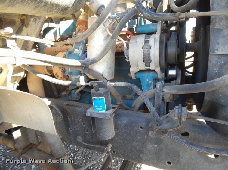 image for item DB1888 2001 International 4700 propane fuel truck