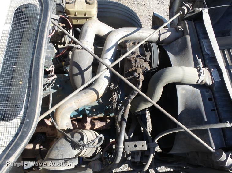 image for item DB1888 2001 International 4700 propane fuel truck