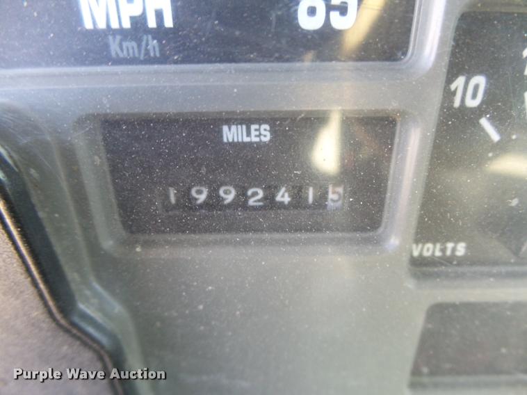 image for item DB1888 2001 International 4700 propane fuel truck