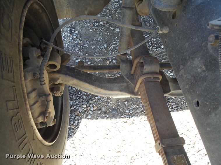 image for item DB1888 2001 International 4700 propane fuel truck