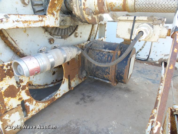 image for item DB1888 2001 International 4700 propane fuel truck