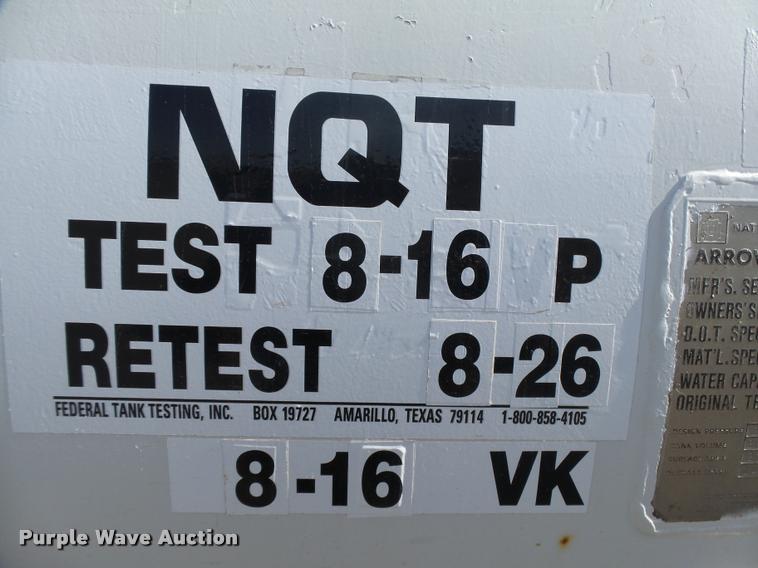 image for item DB1888 2001 International 4700 propane fuel truck