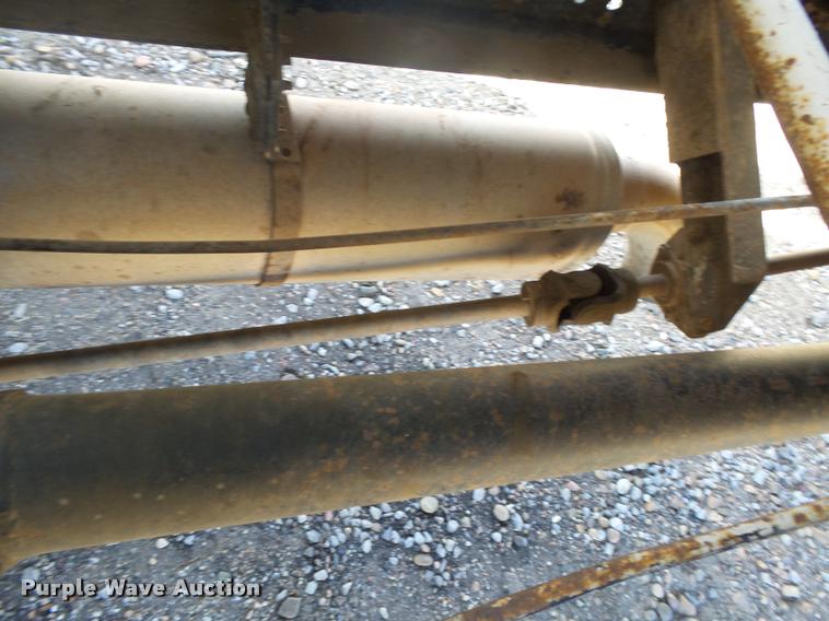 image for item DB1888 2001 International 4700 propane fuel truck