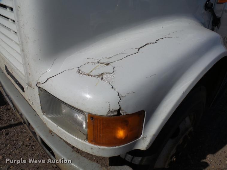 image for item DB1888 2001 International 4700 propane fuel truck