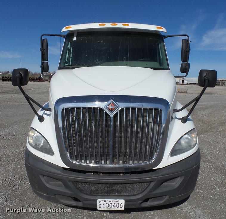 image for item DB1889 2012 International ProStar Plus semi truck