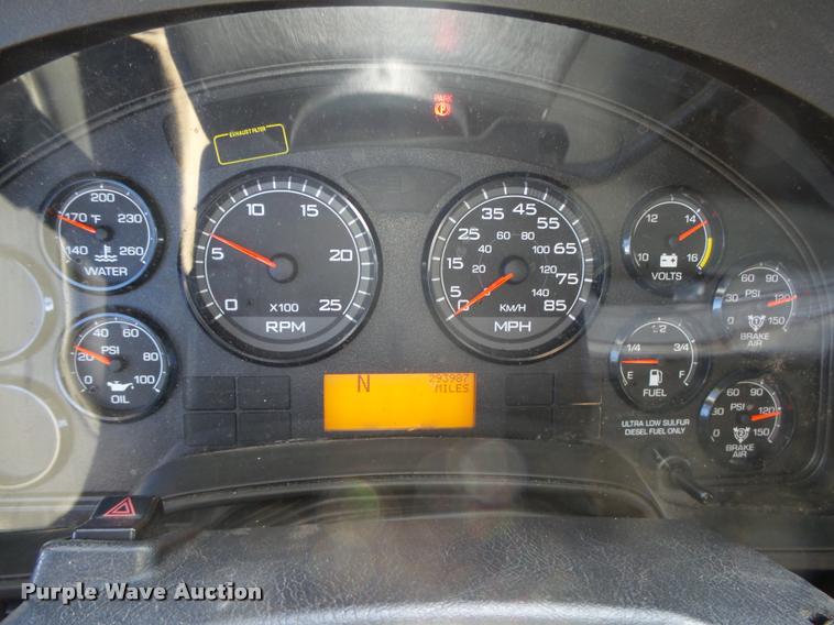 image for item DB1889 2012 International ProStar Plus semi truck