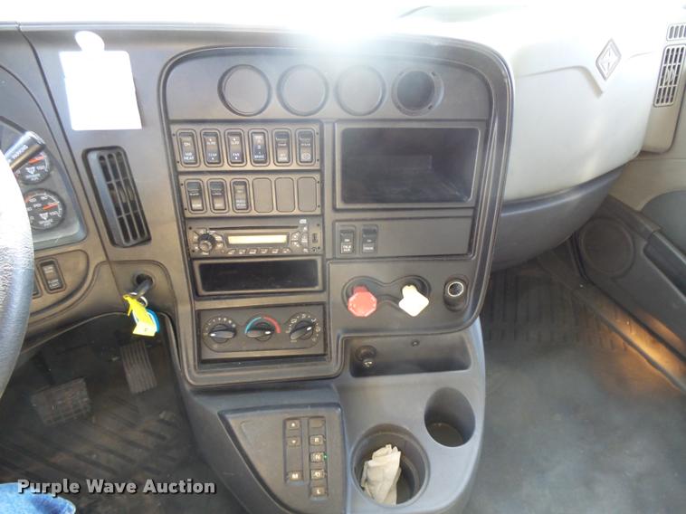 image for item DB1889 2012 International ProStar Plus semi truck