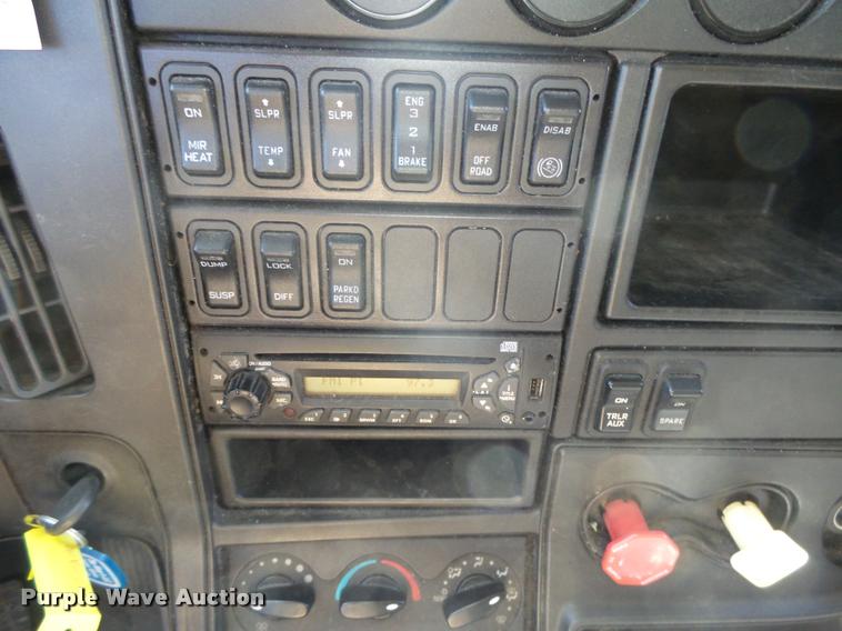 image for item DB1889 2012 International ProStar Plus semi truck