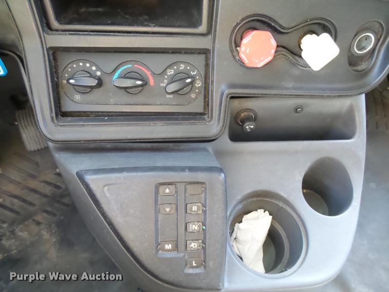 image for item DB1889 2012 International ProStar Plus semi truck