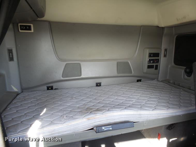 image for item DB1889 2012 International ProStar Plus semi truck