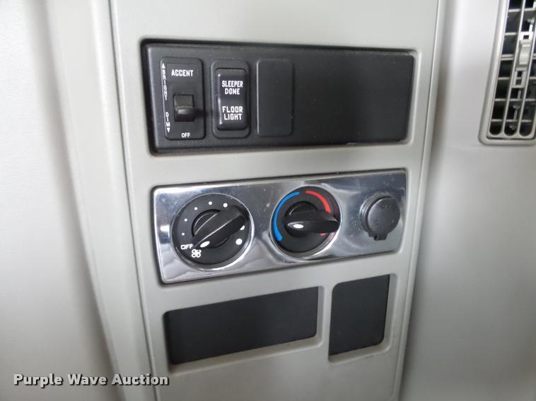 image for item DB1889 2012 International ProStar Plus semi truck