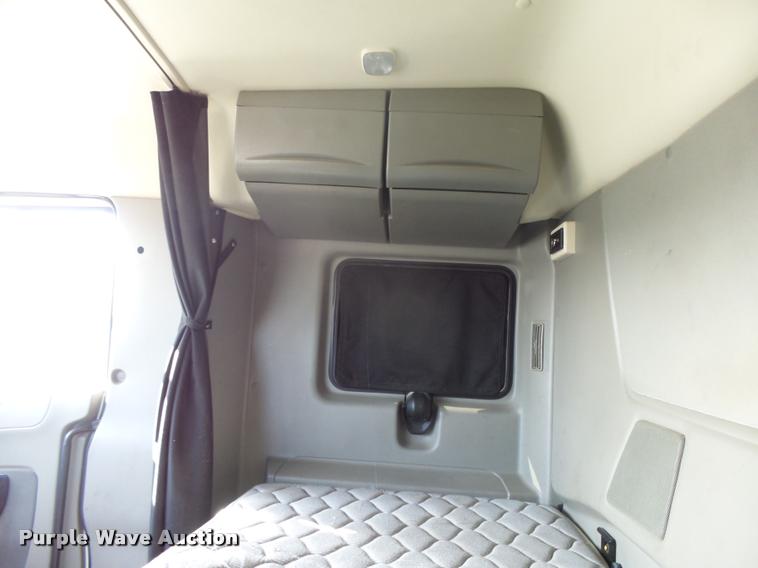 image for item DB1889 2012 International ProStar Plus semi truck