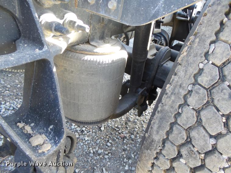 image for item DB1889 2012 International ProStar Plus semi truck