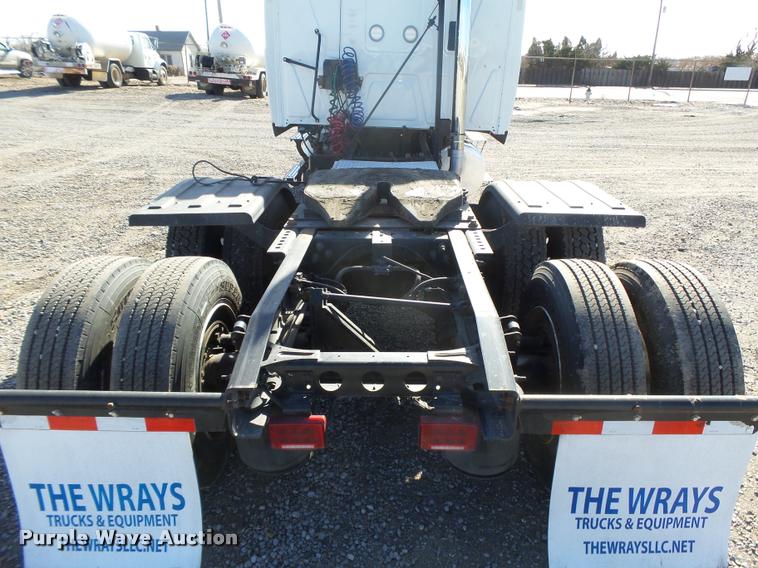 image for item DB1889 2012 International ProStar Plus semi truck