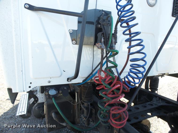 image for item DB1889 2012 International ProStar Plus semi truck