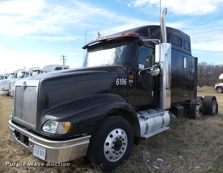 image for item DB2357 2007 International 9400i semi truck