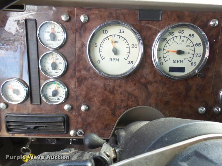 image for item DB2357 2007 International 9400i semi truck