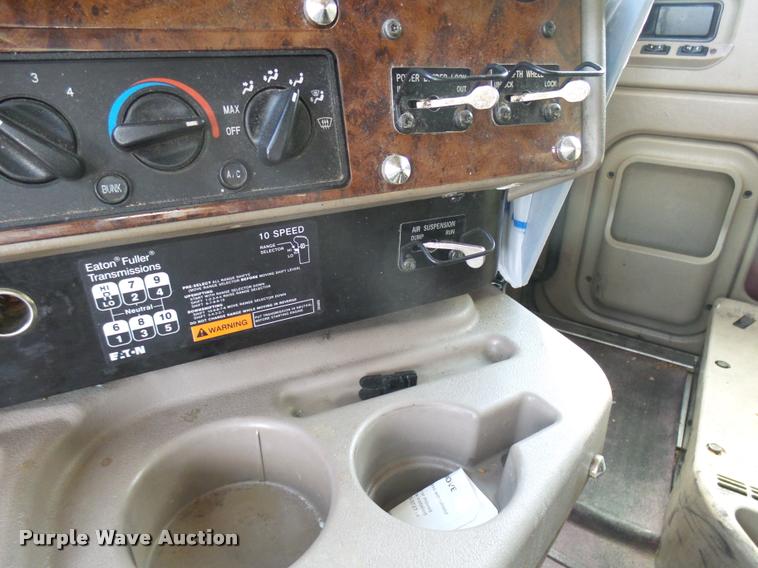 image for item DB2357 2007 International 9400i semi truck