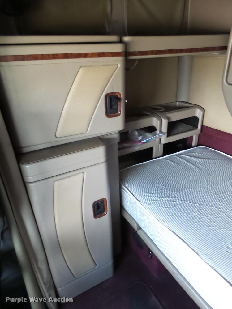 image for item DB2357 2007 International 9400i semi truck