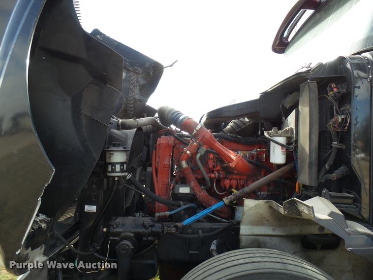 image for item DB2357 2007 International 9400i semi truck