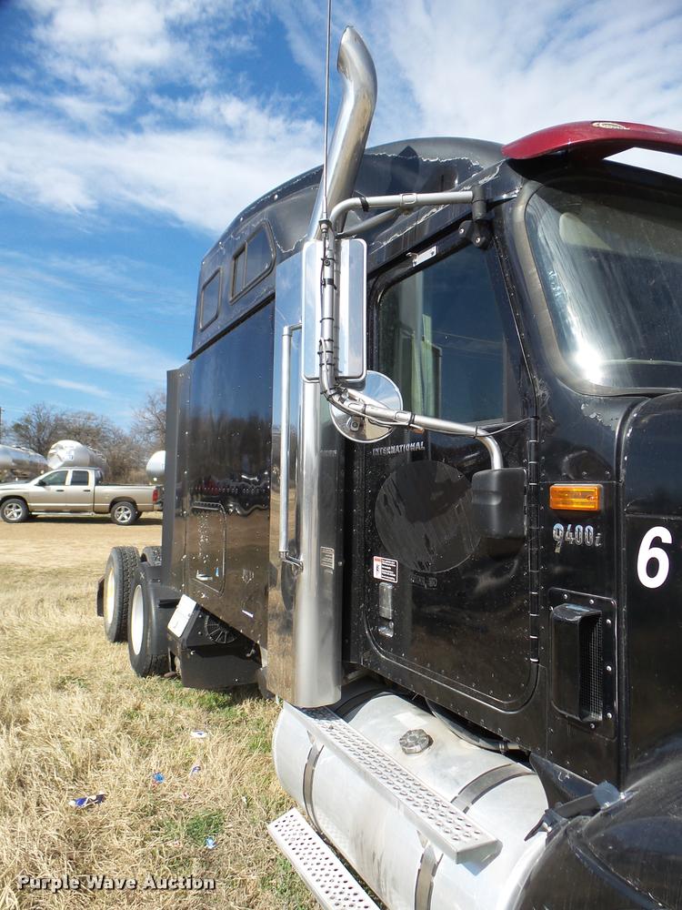 image for item DB2357 2007 International 9400i semi truck