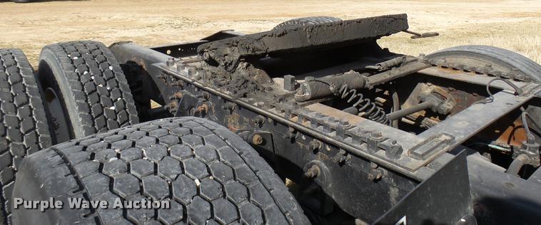 image for item DB2357 2007 International 9400i semi truck