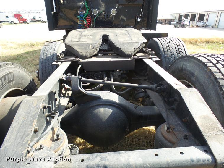 image for item DB2357 2007 International 9400i semi truck