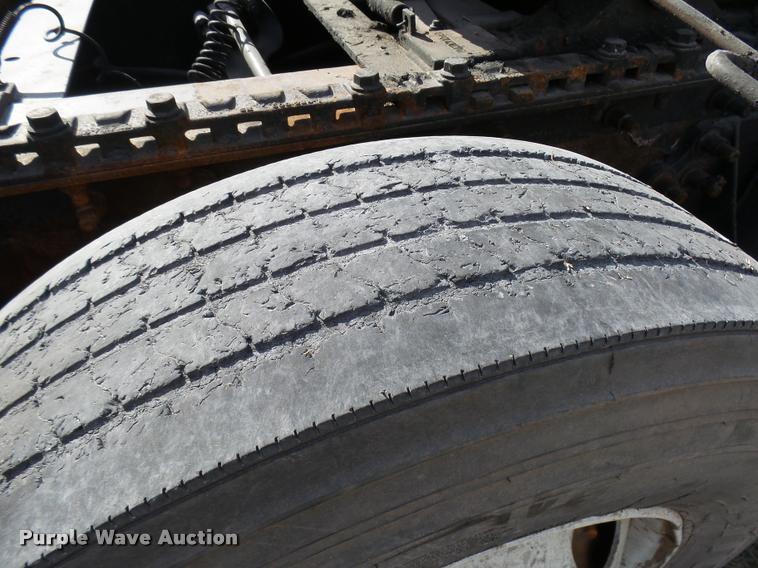 image for item DB2357 2007 International 9400i semi truck