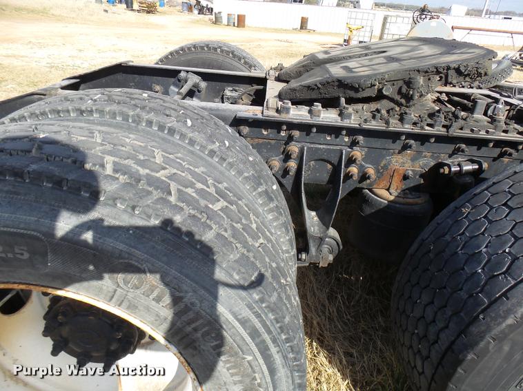 image for item DB2357 2007 International 9400i semi truck