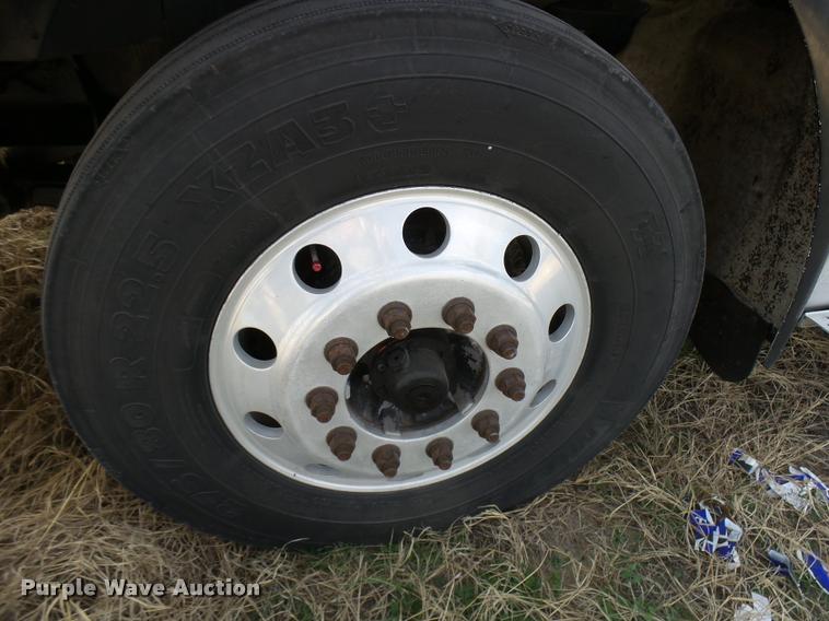 image for item DB2357 2007 International 9400i semi truck