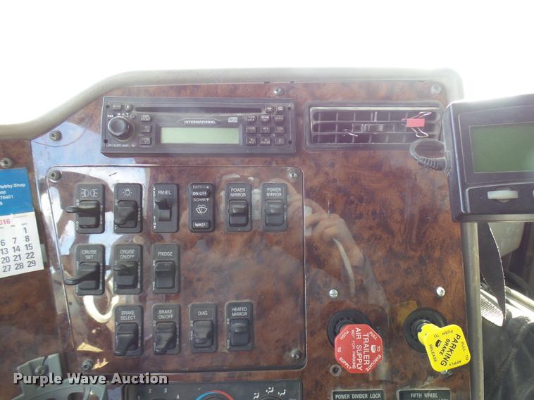 image for item DB2358 2007 International 9400i semi truck