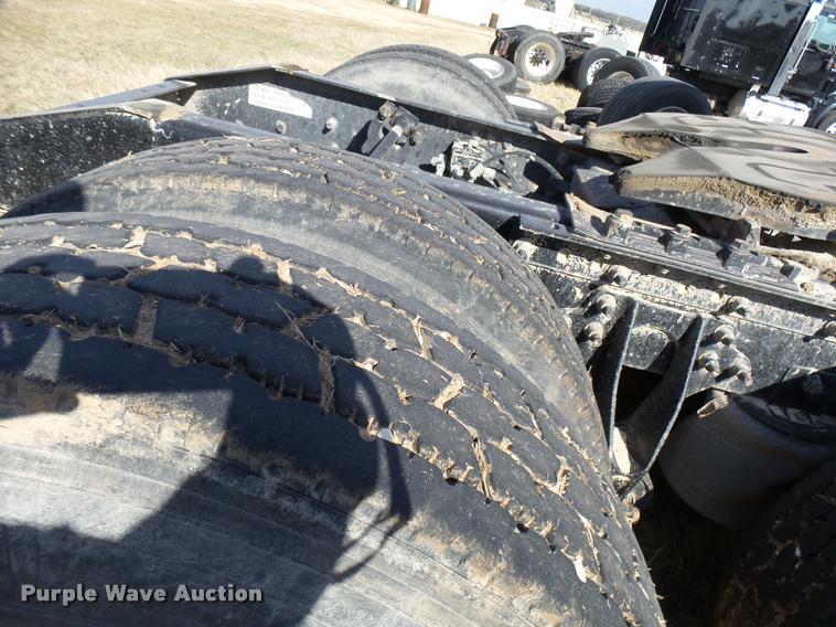 image for item DB2358 2007 International 9400i semi truck