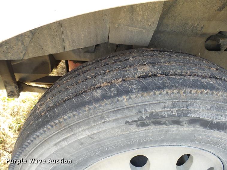 image for item DB2358 2007 International 9400i semi truck