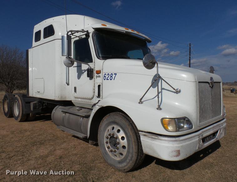 image for item DB2359 2007 International 9400i semi truck