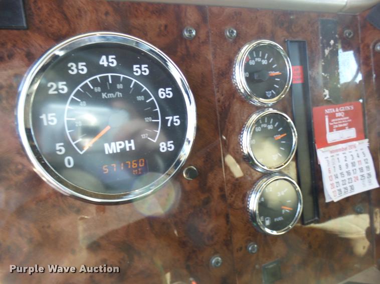 image for item DB2359 2007 International 9400i semi truck