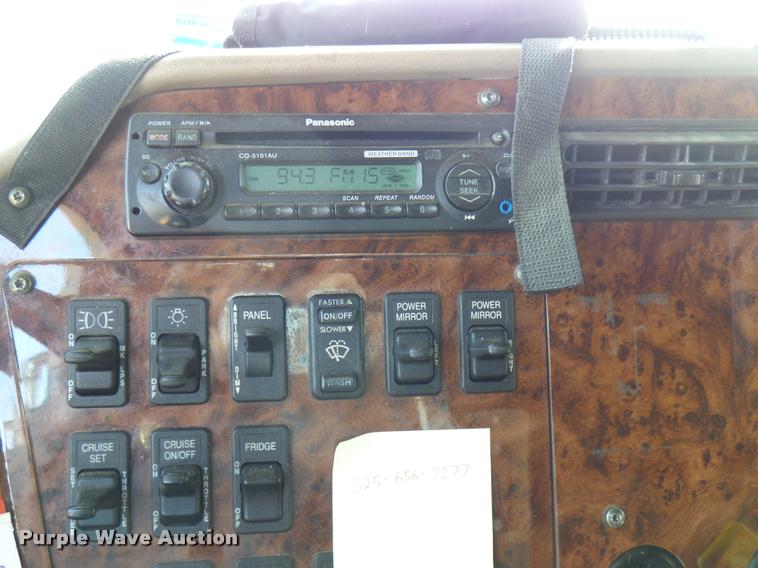 image for item DB2359 2007 International 9400i semi truck