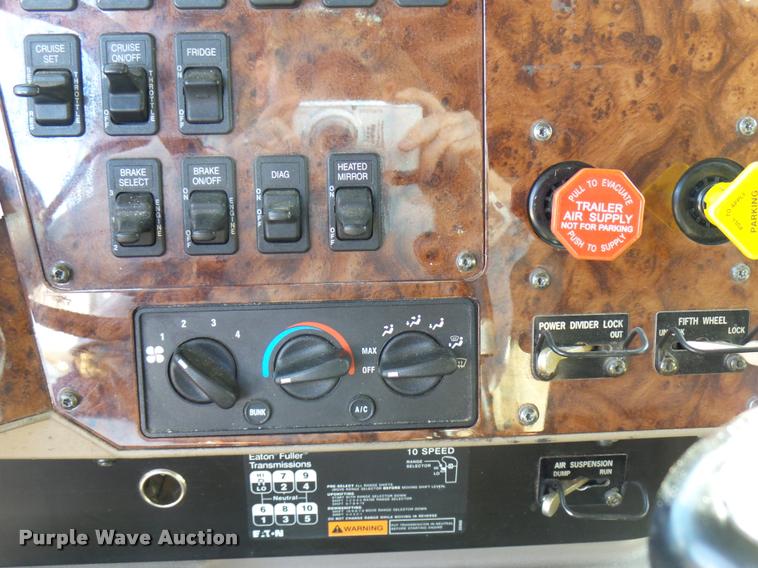 image for item DB2359 2007 International 9400i semi truck