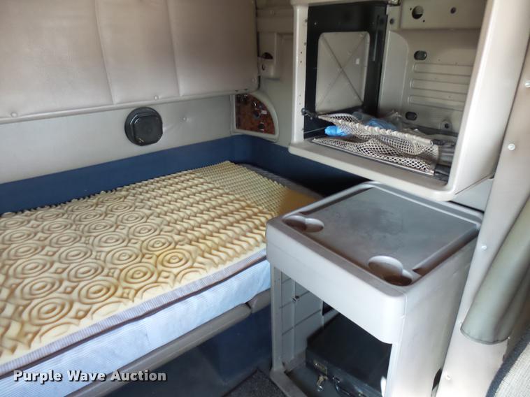 image for item DB2359 2007 International 9400i semi truck