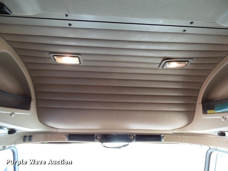 image for item DB2359 2007 International 9400i semi truck