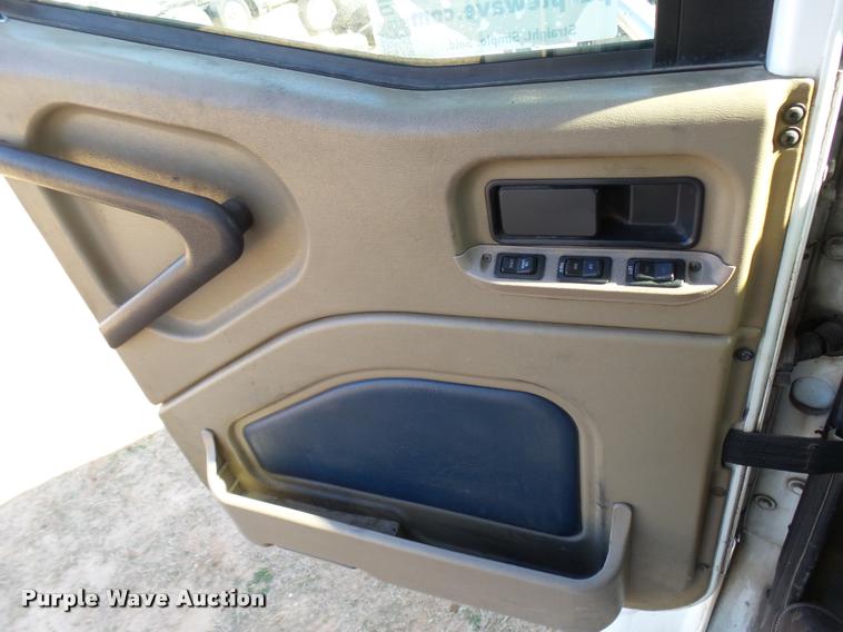 image for item DB2359 2007 International 9400i semi truck