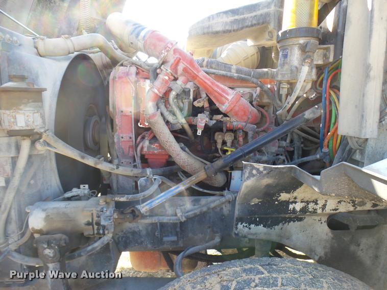 image for item DB2359 2007 International 9400i semi truck