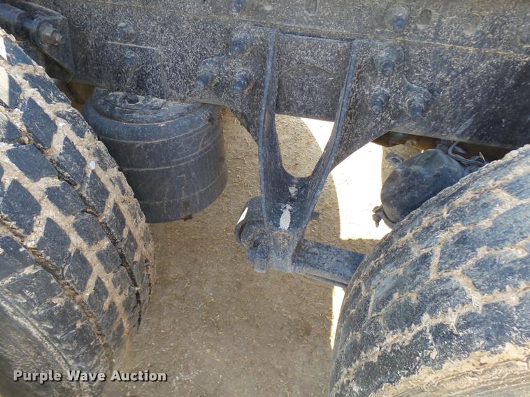 image for item DB2359 2007 International 9400i semi truck