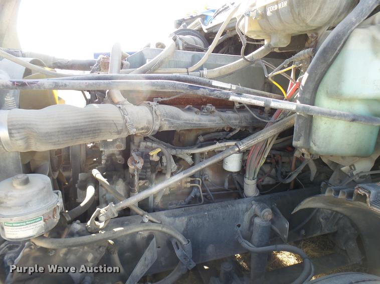 image for item DB2360 2004 Freightliner Columbia semi truck