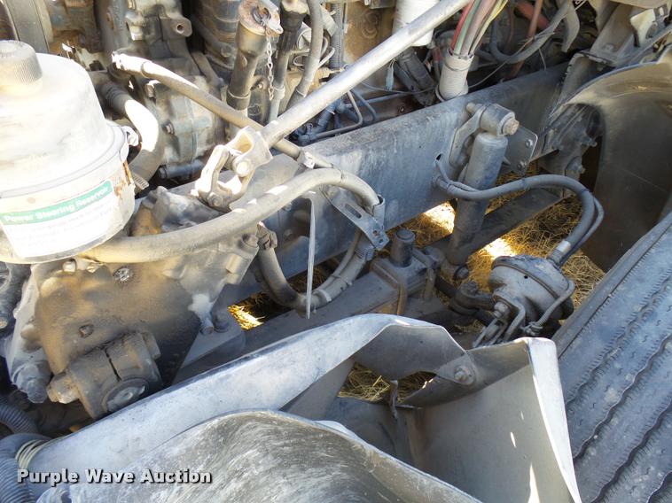 image for item DB2360 2004 Freightliner Columbia semi truck