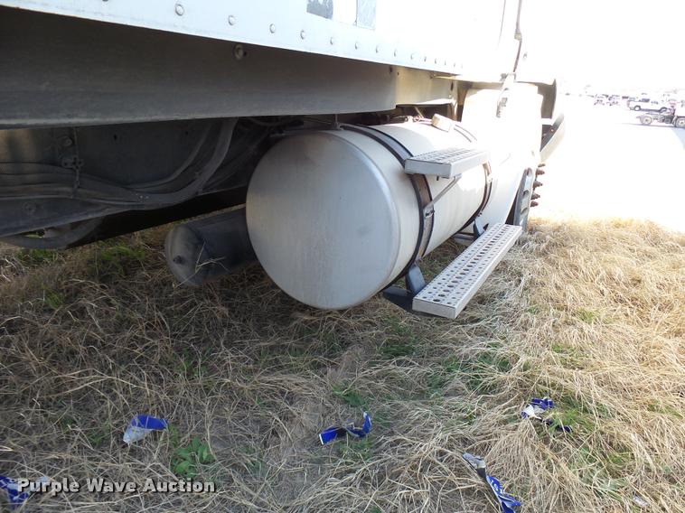 image for item DB2360 2004 Freightliner Columbia semi truck