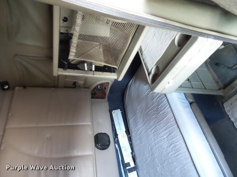 image for item DB2361 2006 International 9400i semi truck