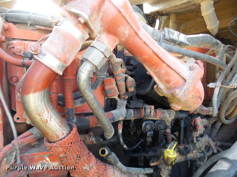 image for item DB2361 2006 International 9400i semi truck