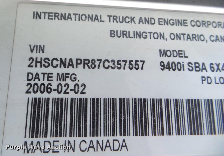 image for item DB2362 2007 International 9400i semi truck