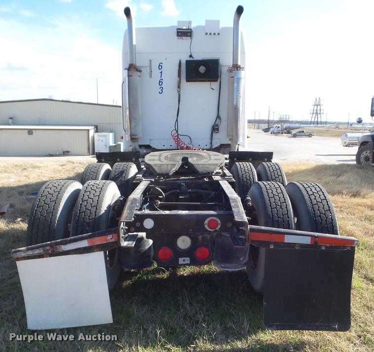 image for item DB2363 2004 Freightliner Columbia semi truck